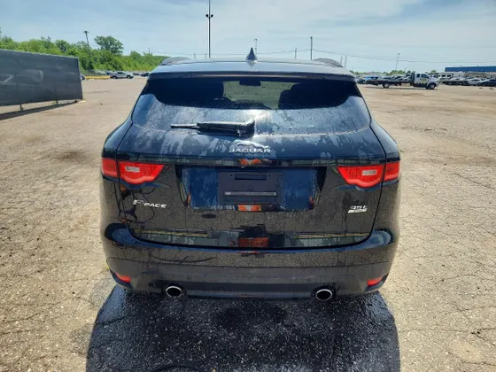 2017 Jaguar F-PACE 35t R-Sport