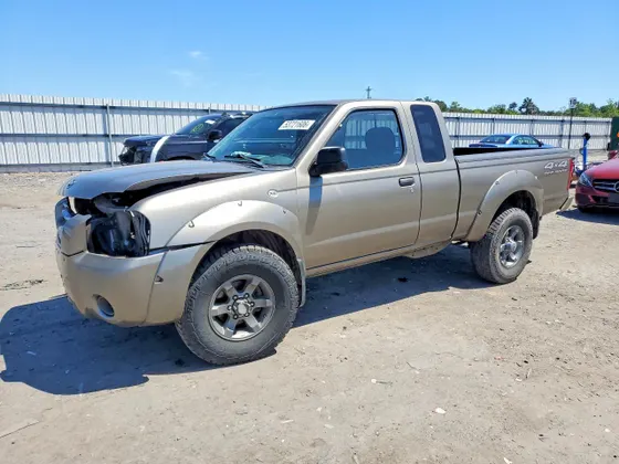 2004 Nissan Frontier 4WD XE Desert Runner