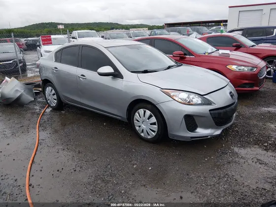 2013 Mazda Mazda3 i Sport
