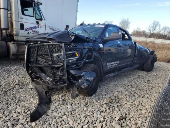 2020 Ram 3500 Laramie