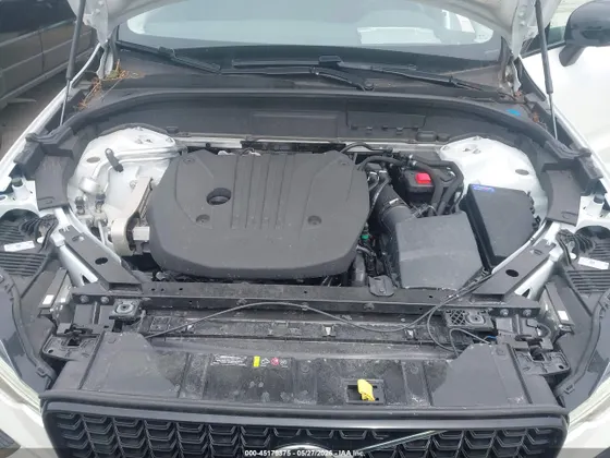 2025 Volvo XC60 Plus