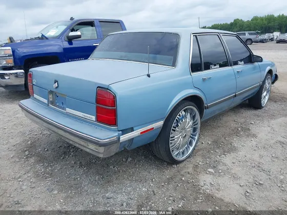 1989 Oldsmobile Delta 88 ROYALE
