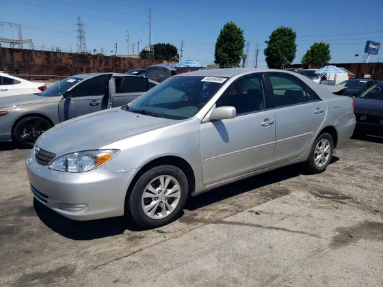 2004 Toyota Camry XLE