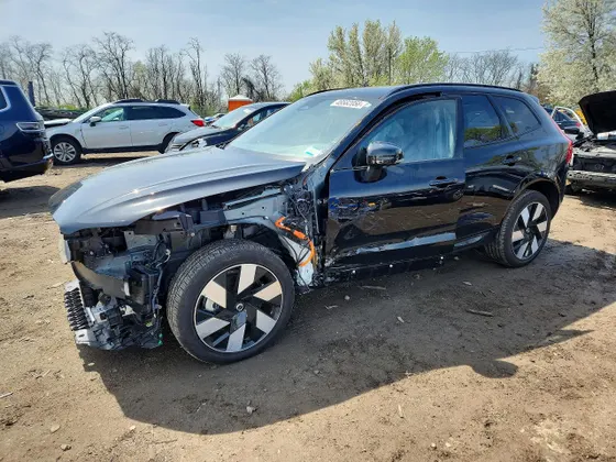 2025 Volvo XC60 Plug-In Hybrid Ultra