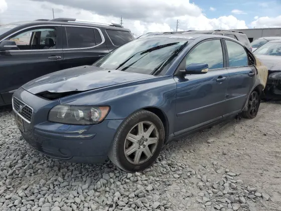 2005 Volvo S40
