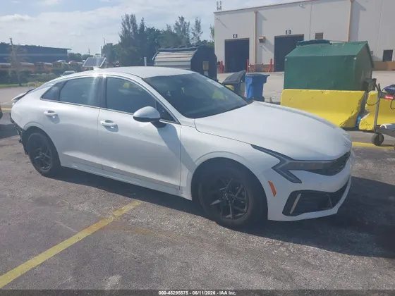 2026 Kia K5 LXS