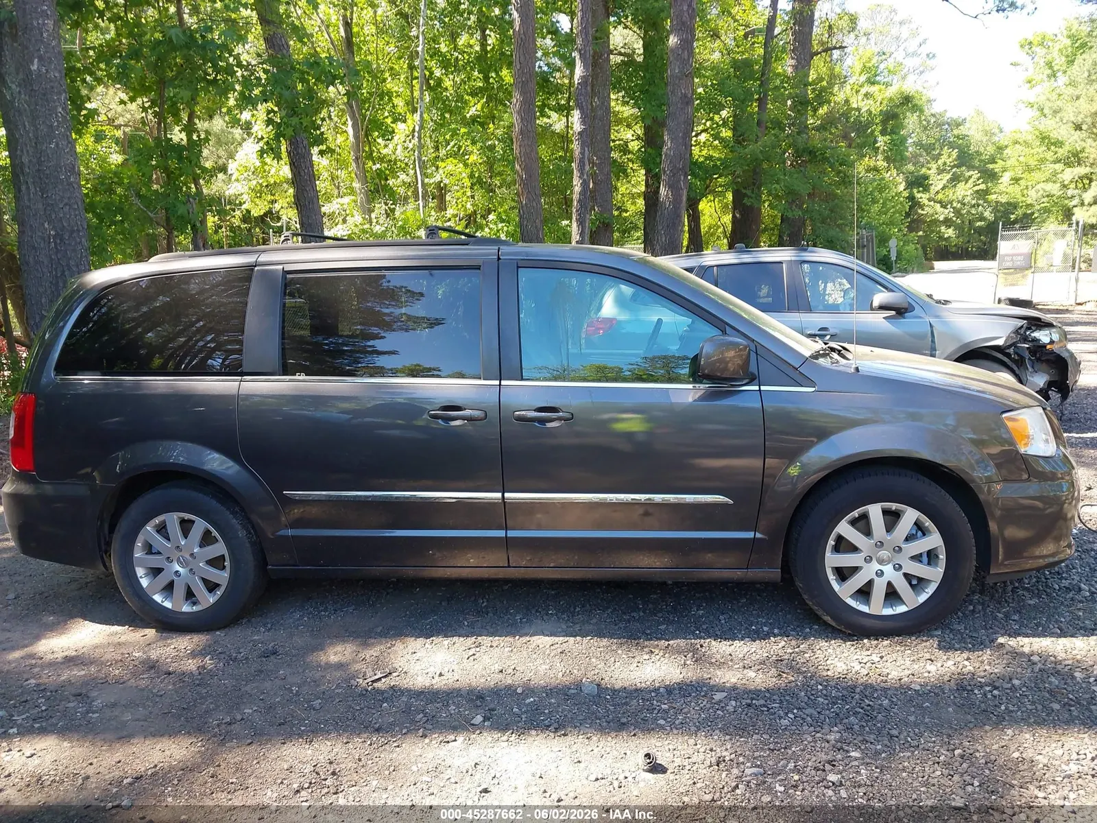 2016 Chrysler Town & Country Touring