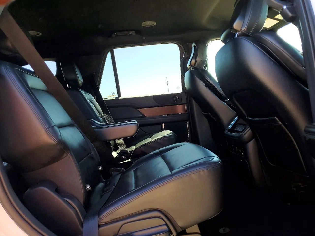 2023 Lincoln Navigator Standard