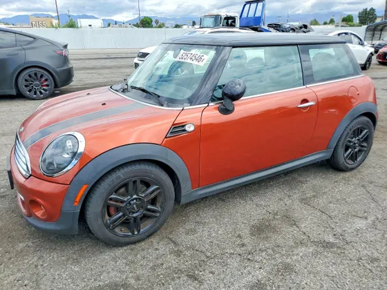 2013 MINI Cooper Hardtop COOPER
