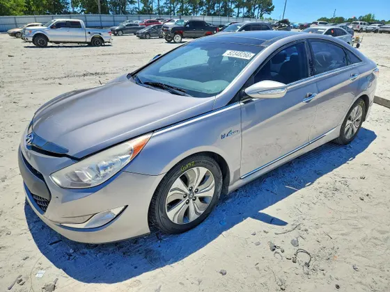 2013 Hyundai Sonata Hybrid Limited w/Panoramic Sunroof Pkg