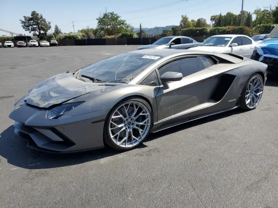 2018 Lamborghini Aventador S