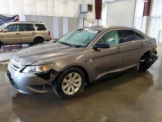 2011 Ford Taurus SE