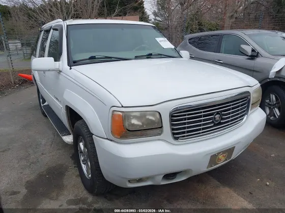 2000 Cadillac Escalade STANDARD
