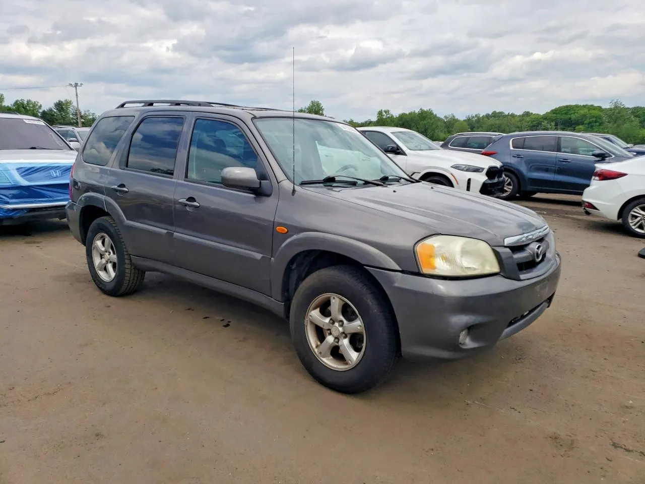 2005 Mazda Tribute s
