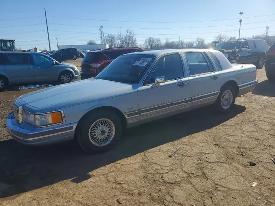 1990 Lincoln Town Car