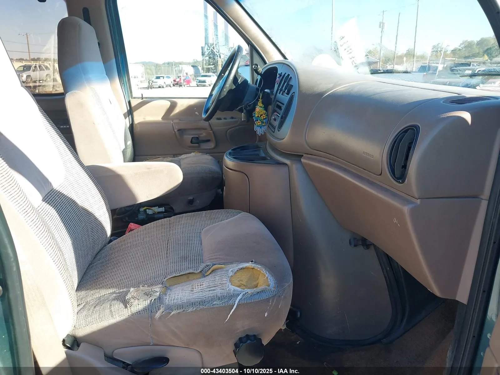 1997 Ford Club Wagon XL