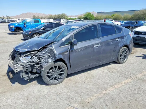 2015 Toyota Prius Plug-In Advanced