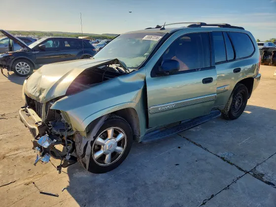 2004 GMC Envoy SLE