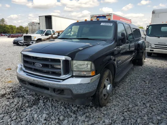 2004 Ford Super Duty F-350 DRW XL