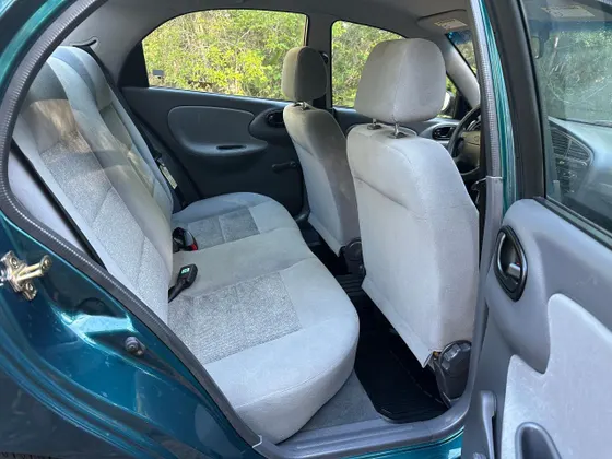 2002 Daewoo LANOS S