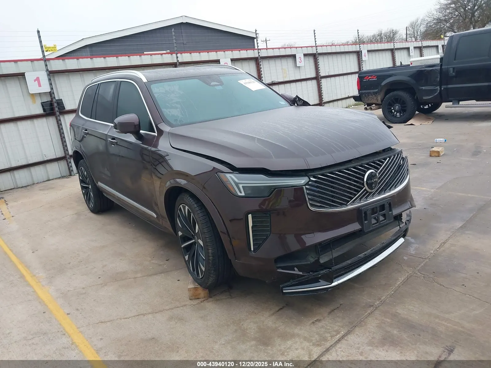 2025 Volvo XC90 Plug-In Hybrid Ultra