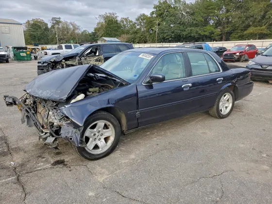 2002 Ford Crown Victoria LX