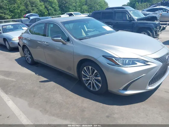2020 Lexus ES ES 300h