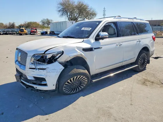 2019 Lincoln Navigator Black Label