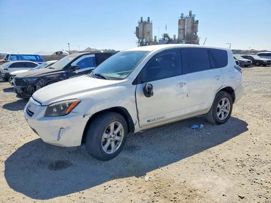 2014 Toyota RAV4 EV