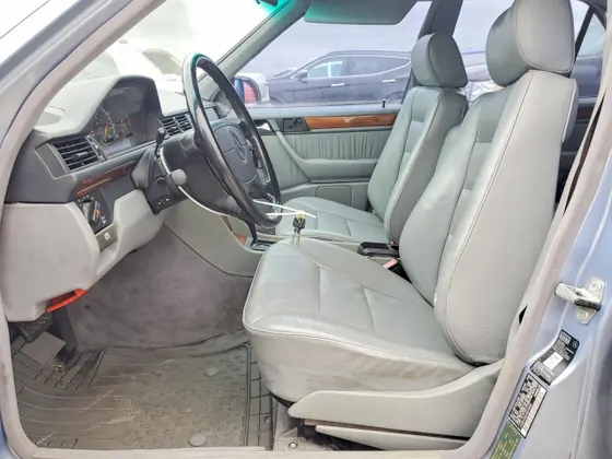 1992 Mercedes-Benz 300 Series 300E