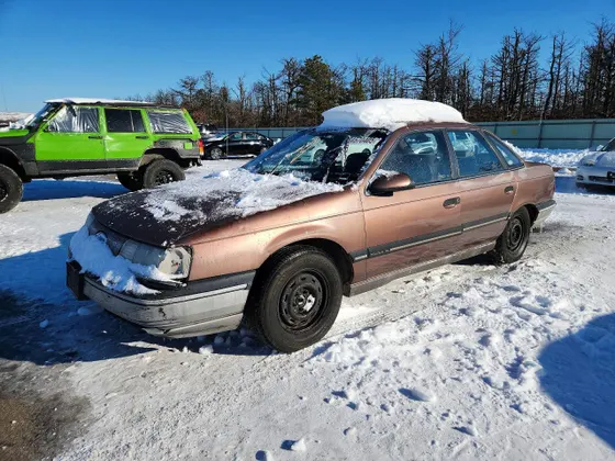 1989 Ford Taurus GL