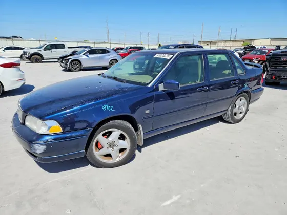 2000 Volvo S70
