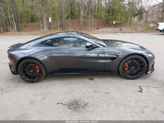 2020 Aston Martin Vantage
