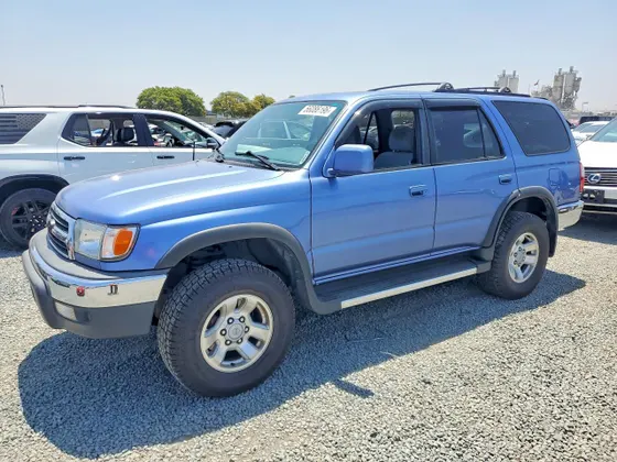 1999 Toyota 4Runner SR5