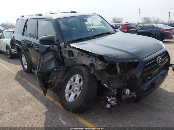 2024 Toyota 4Runner SR5