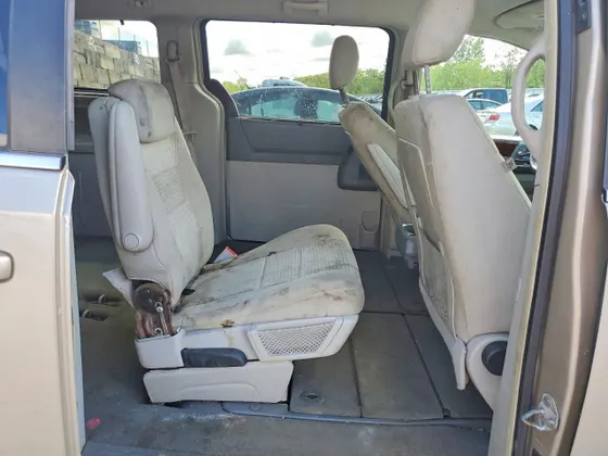 2009 Chrysler Town & Country Touring