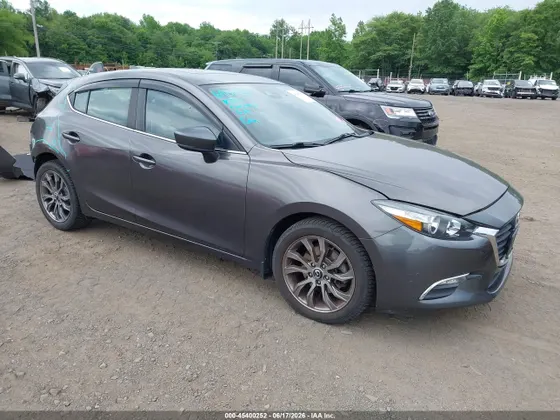 2018 Mazda Mazda3 5-Door Touring