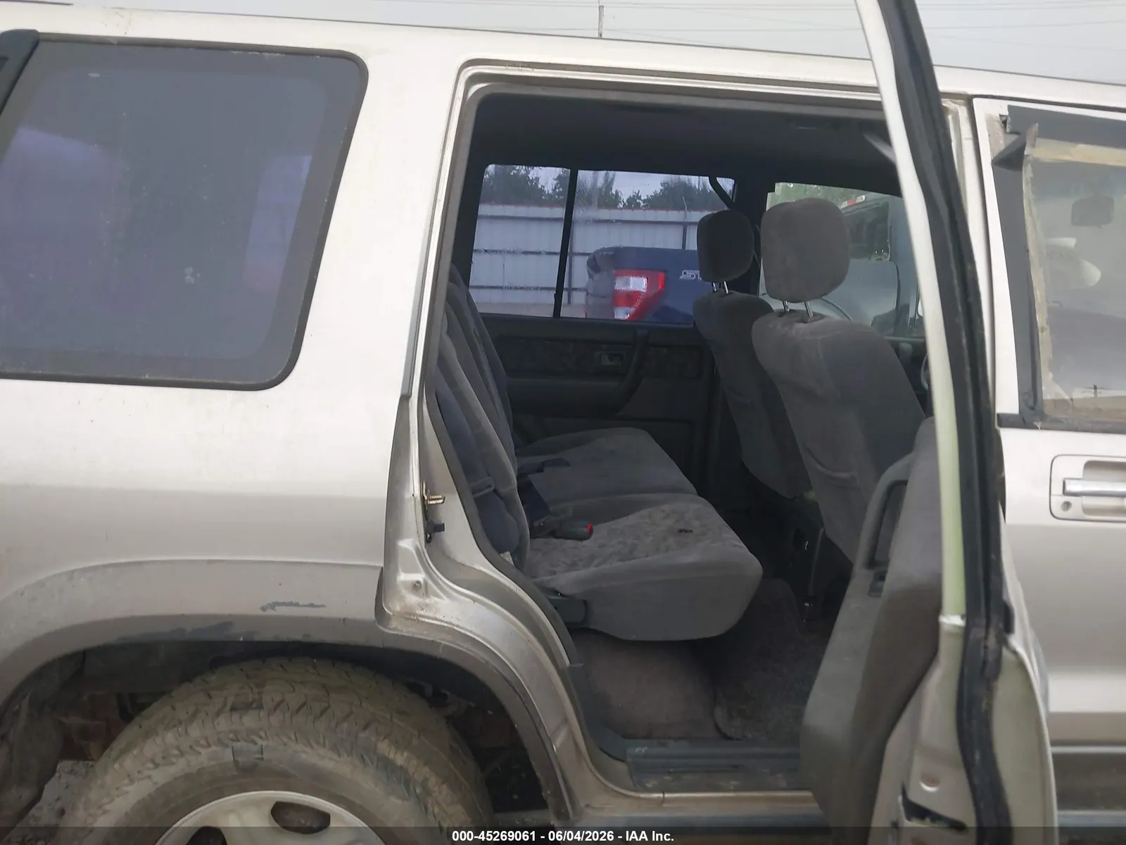 2000 Isuzu Trooper S