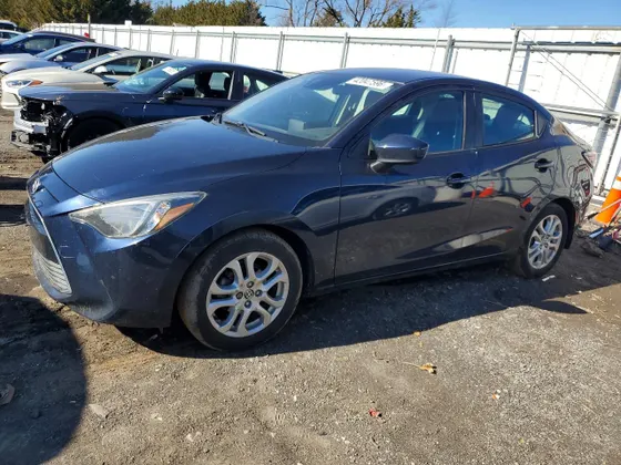 2016 Scion iA SCION IA