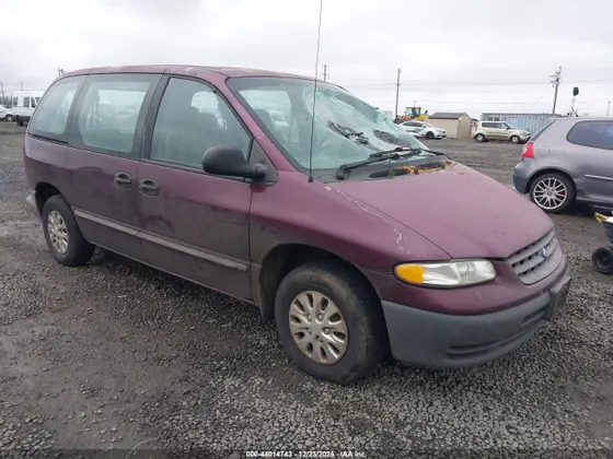 1999 Plymouth Voyager