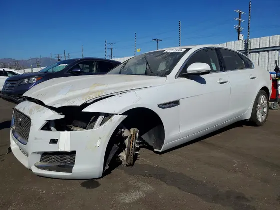 2016 Jaguar XF 35t Premium