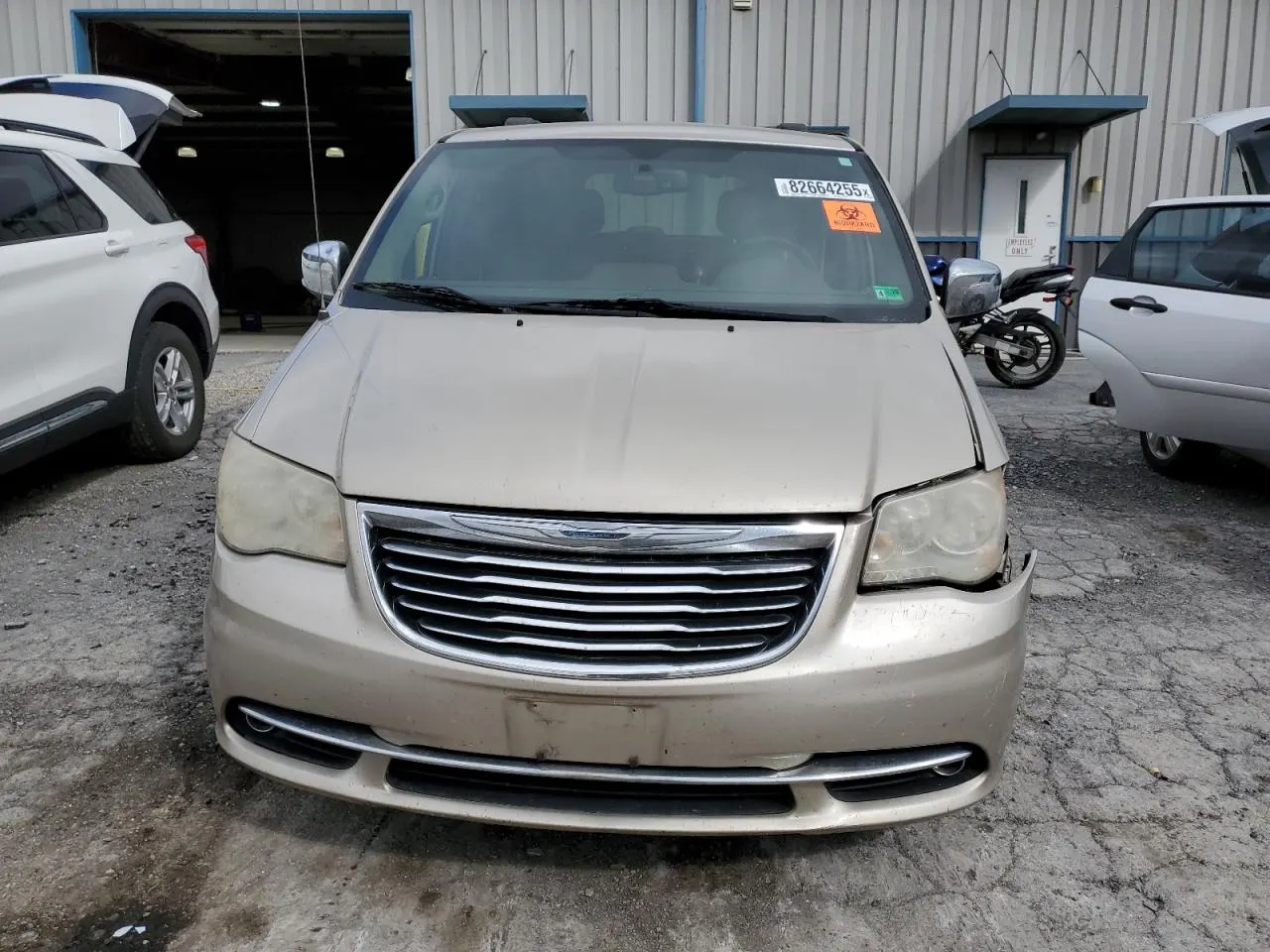 2012 Chrysler Town & Country Touring-L