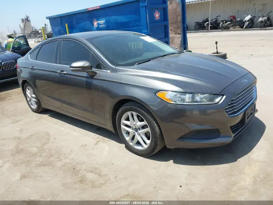 2016 Ford Fusion SE