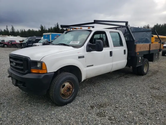 2001 Ford Super Duty F-350 DRW XL