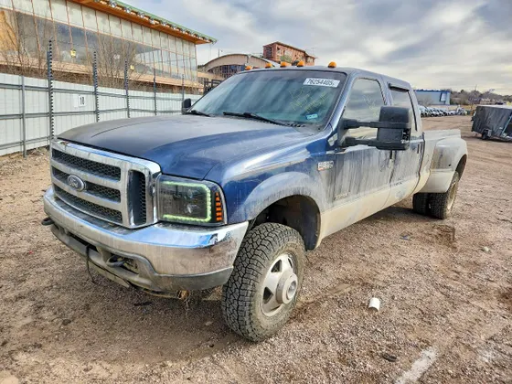 2002 Ford Super Duty F-350 DRW XL