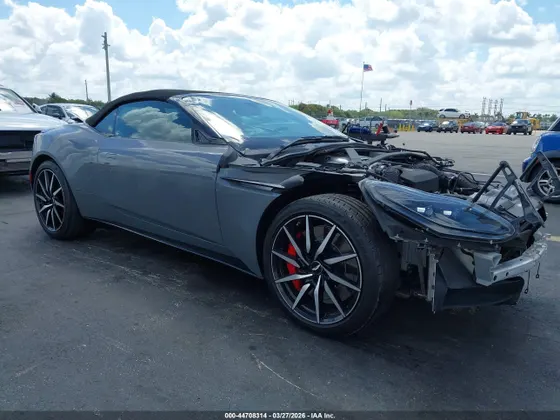2022 Aston Martin DB11 VOLANTE