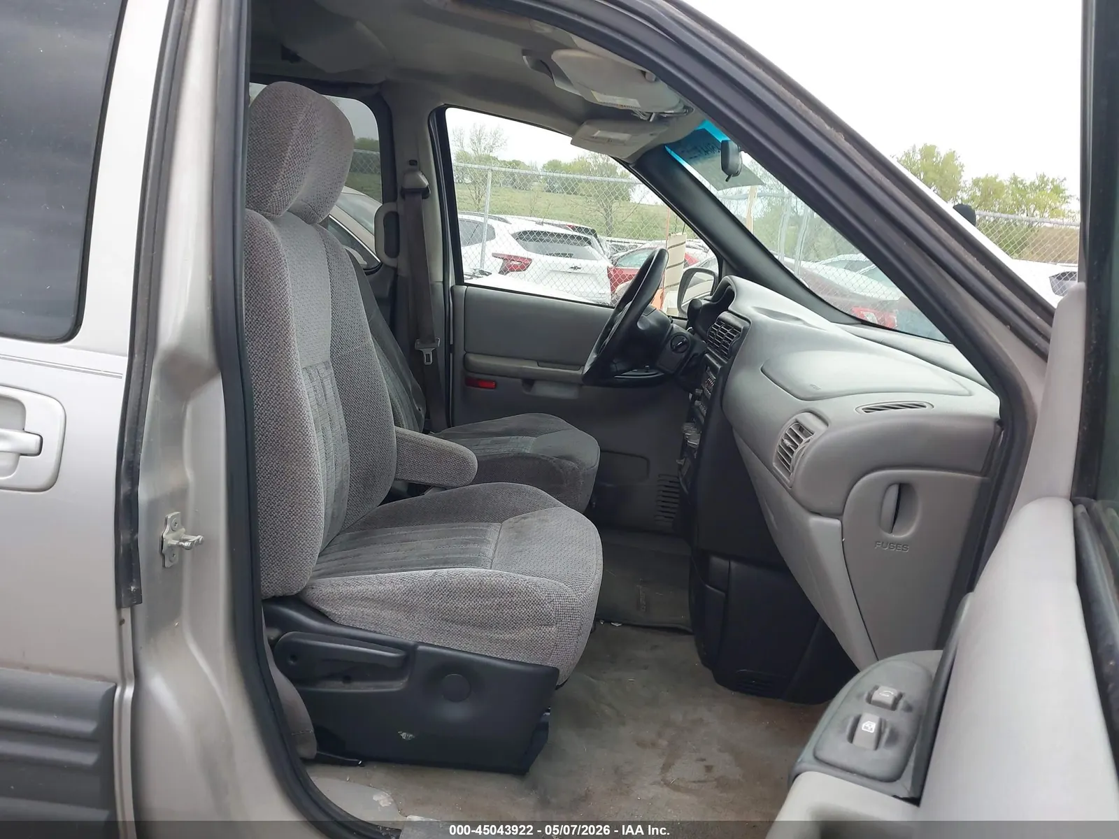 2005 Pontiac Montana w/1SA Pkg
