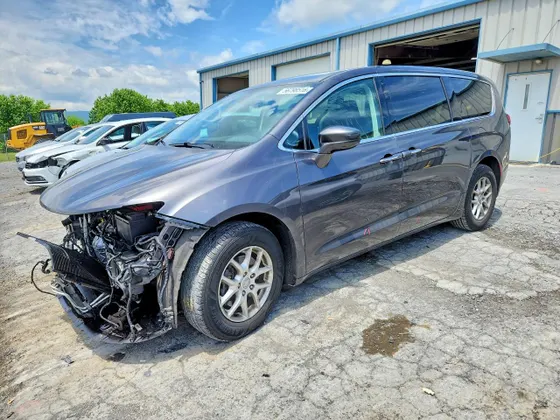 2020 Chrysler Pacifica Touring