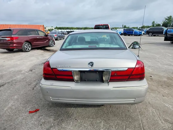 2005 Mercury Grand Marquis GS