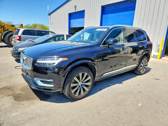 2021 Volvo XC90 Inscription Expression